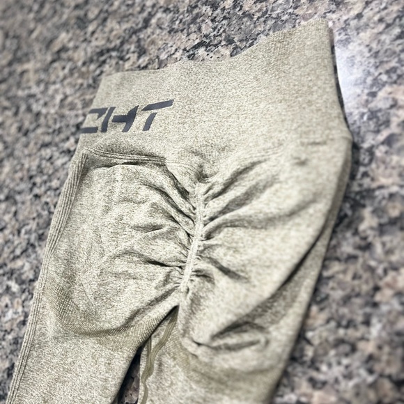 ECHT Olive Leggings - Picture 3 of 4